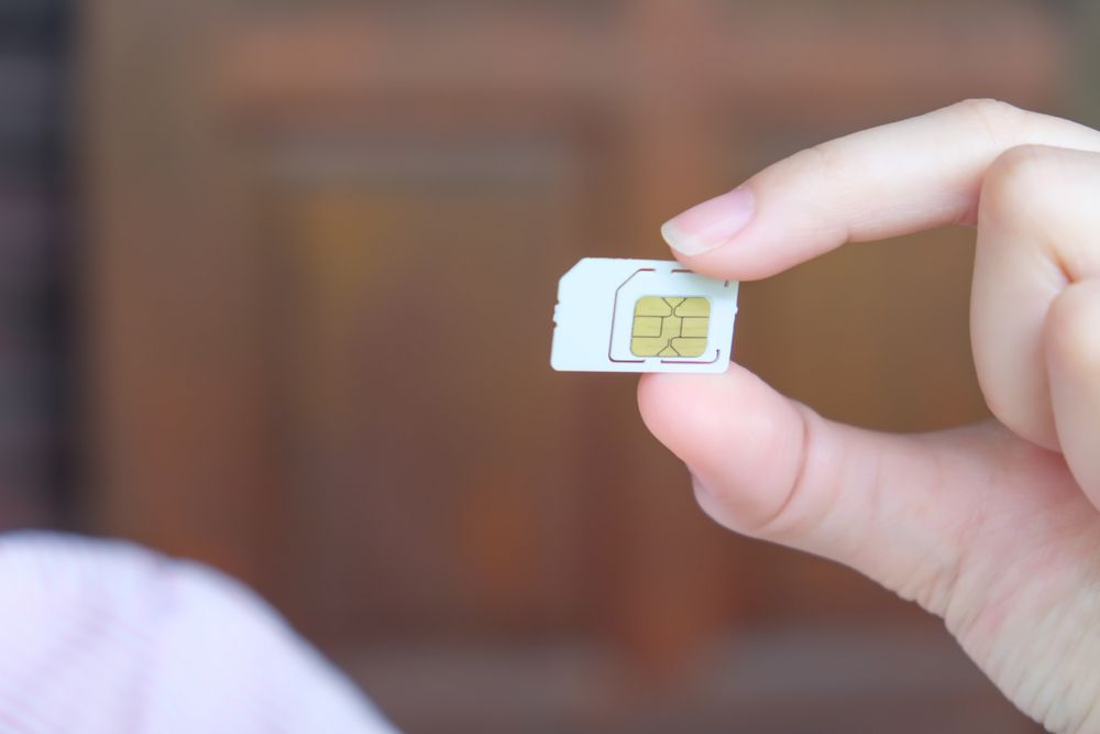 YouTuber locates, publishes hack that allows some non-Chinese market iPhones to use dual-SIM support