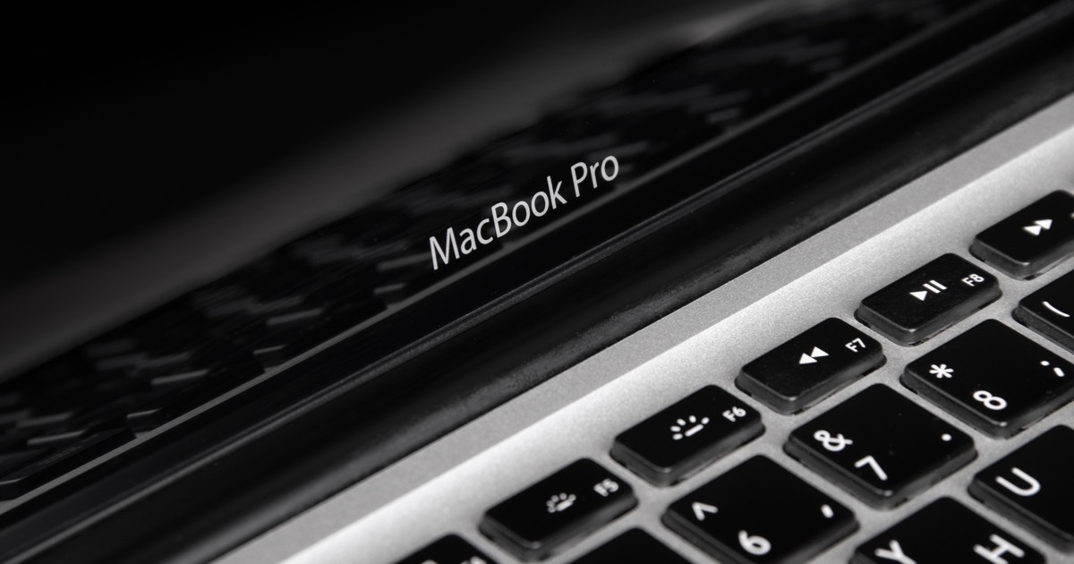 Benchmark testing, disassembly notes slower SSD read/write performance on base model 13-inch M2 MacBook Pro