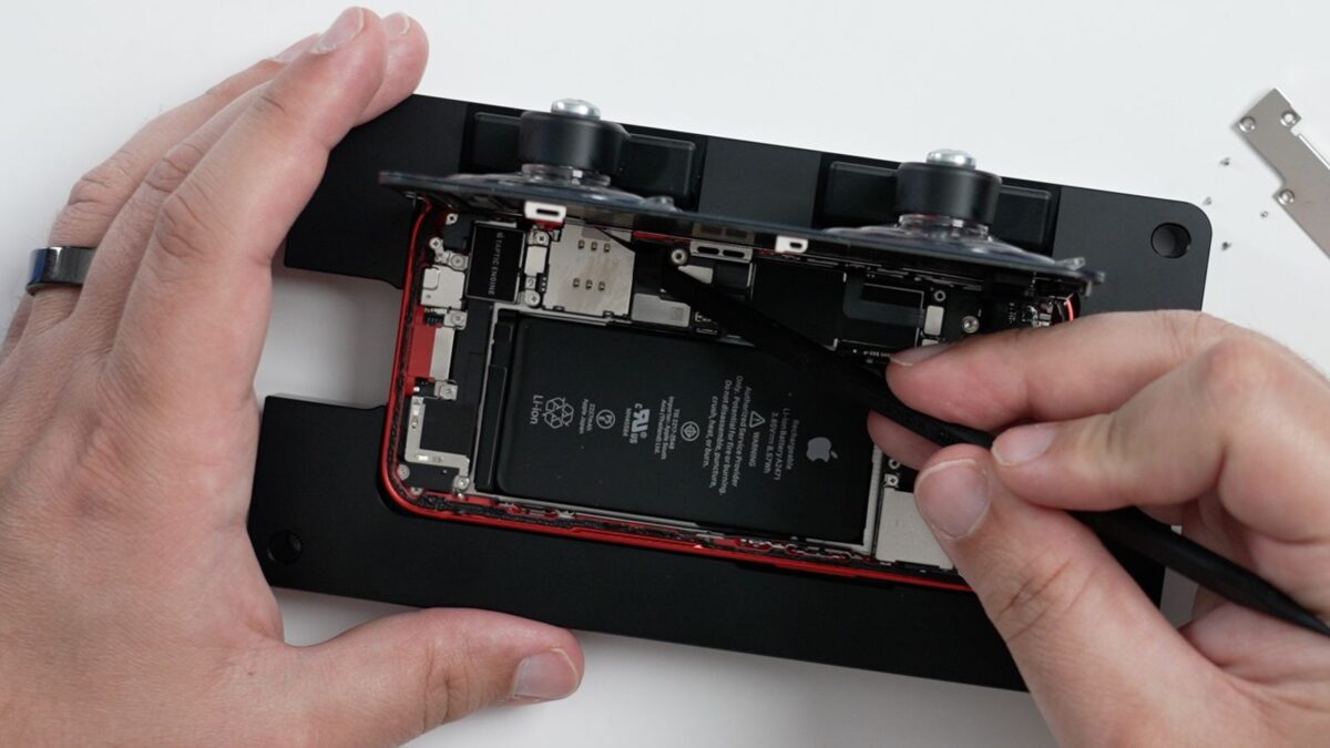 In the face of delays waiting for repair parts, Apple is letting some customers take their devices home with them